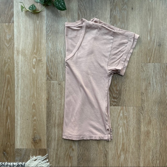 MATE the Label Arlo V Neck Tee - Picture 7 of 7